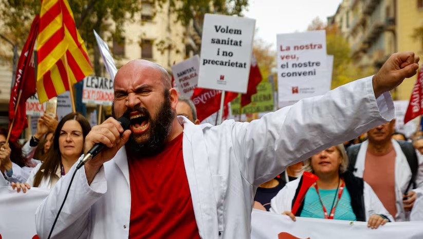 Fotografía de la huelga de médicos en Barcelona Diciembre de 2025